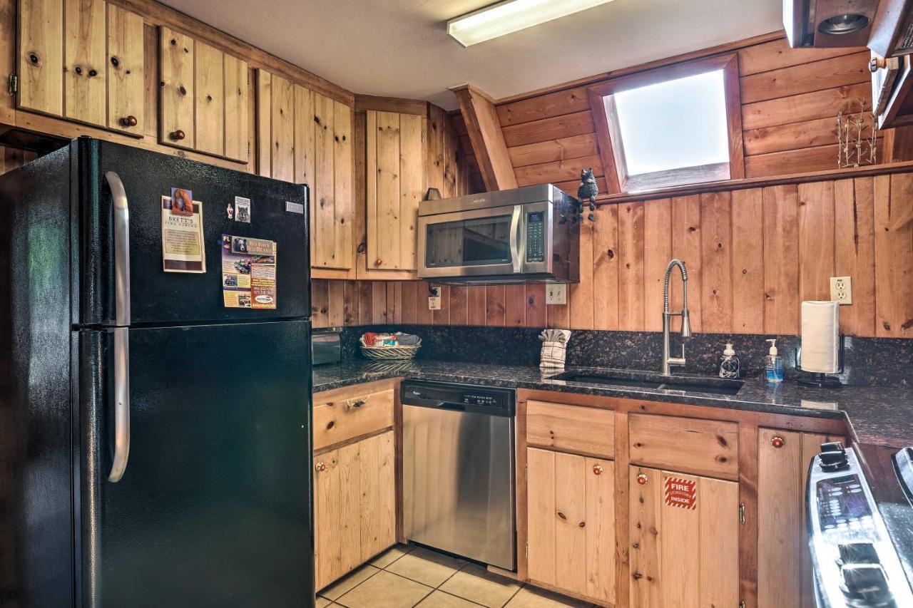 Ski-Inandski-Out Red River Cabin With Mtn Views! エクステリア 写真