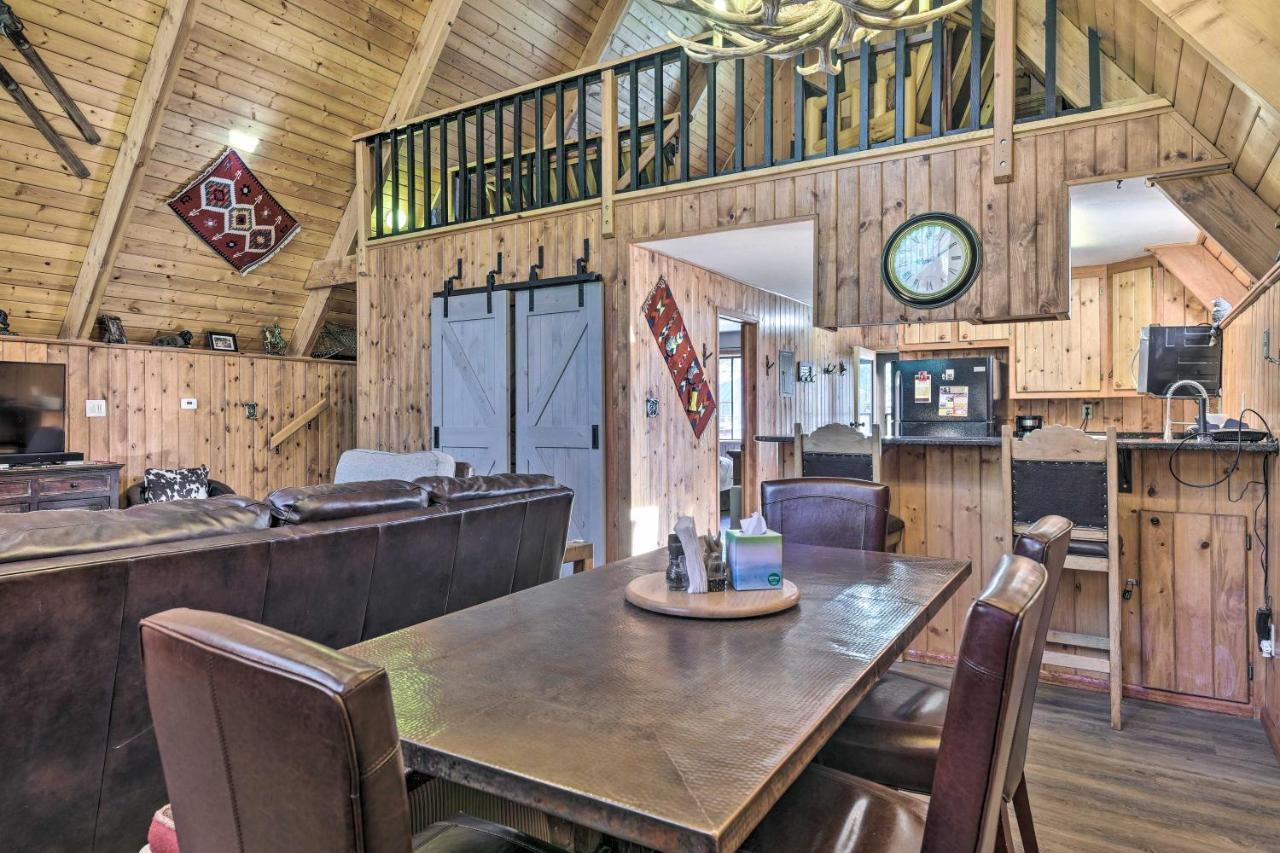 Ski-Inandski-Out Red River Cabin With Mtn Views! エクステリア 写真