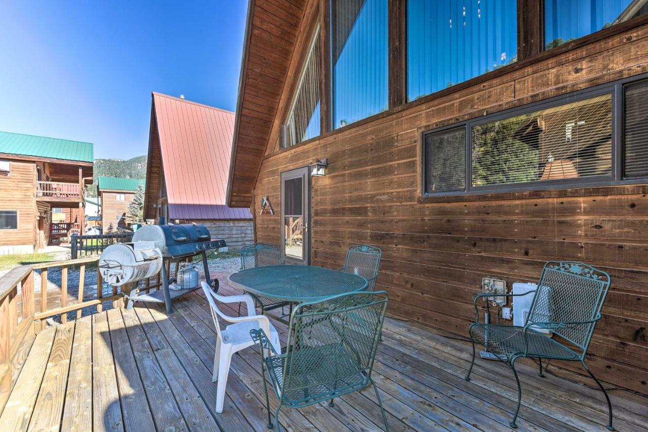 Ski-Inandski-Out Red River Cabin With Mtn Views! エクステリア 写真