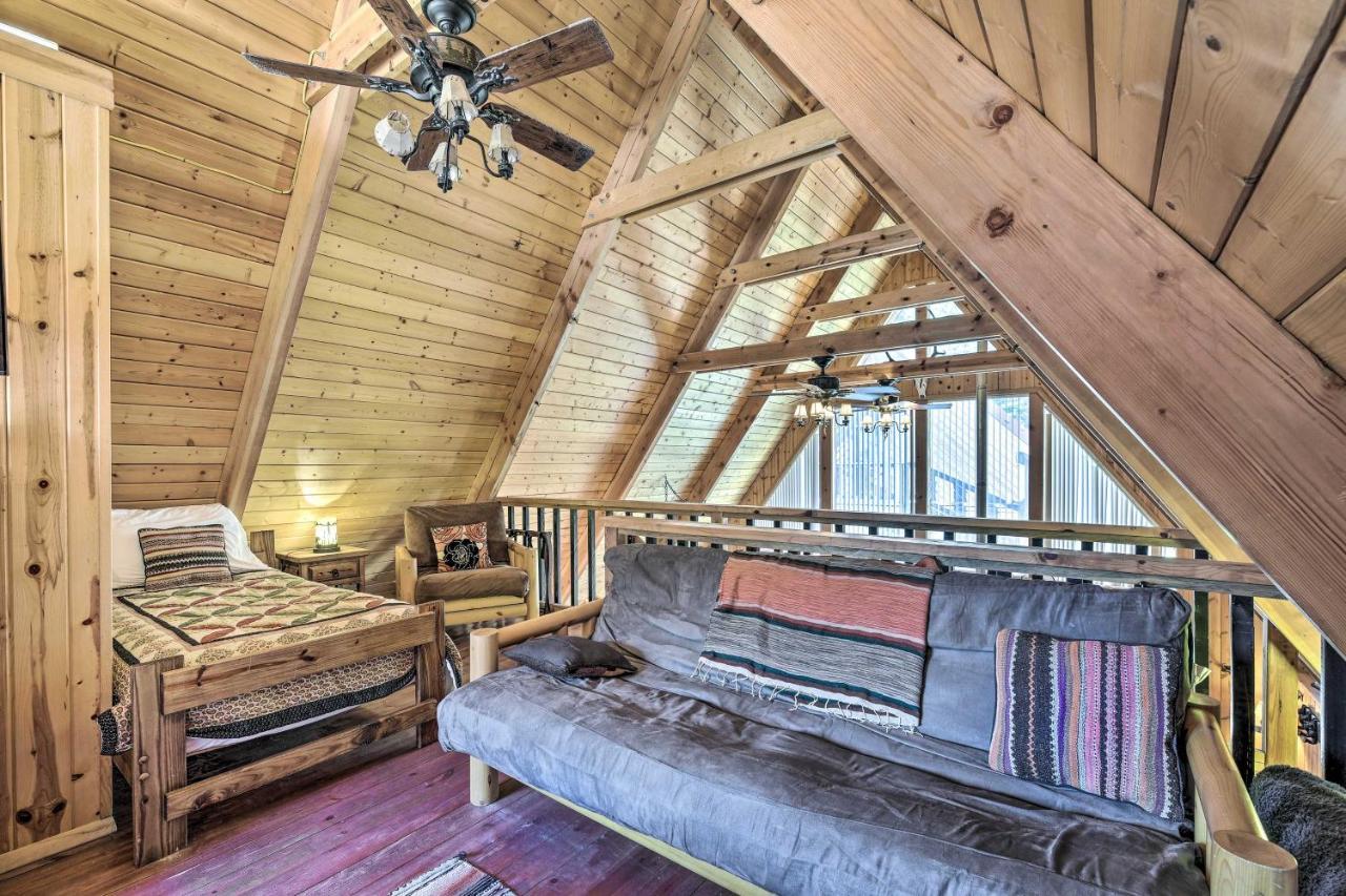 Ski-Inandski-Out Red River Cabin With Mtn Views! エクステリア 写真